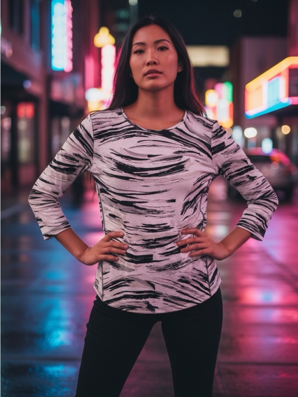 JM Collection Black & White Abstract Long Sleeve Tee - Picture 2 of 2